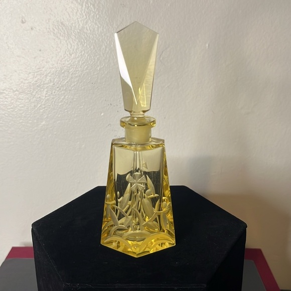 Art Deco Czechoslovakia Yellow Floral Vaseline Glowy Glass Perfume Bottle Dauber - Picture 3 of 15